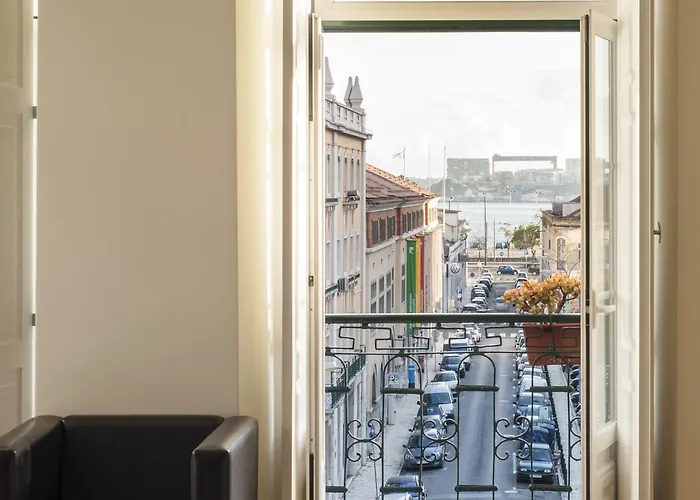 Casa Do Bairro By Shiadu بيت ضيافة Lisboa