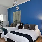 Casa Do Bairro By Shiadu Maison d'hôtes 4*